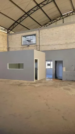 Imagem Galpão Comercial para Locação no Centro de Bom Jesus dos Perdões – 525 m² Construídos