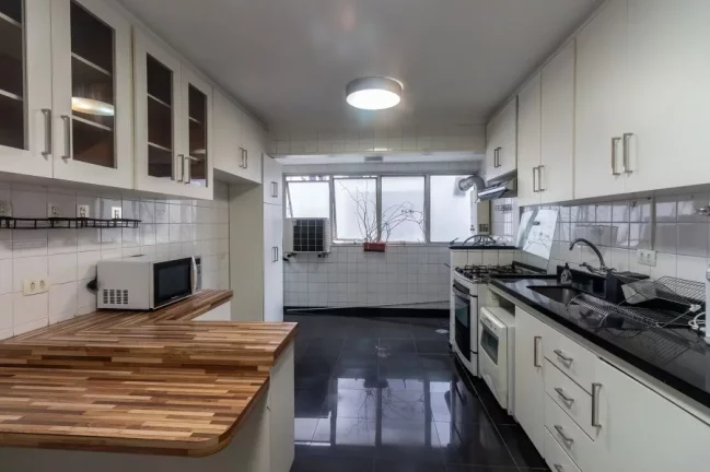 Imagem Apartamento reformado no Itaim Bibi