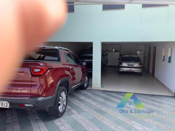 Imagem Sobrado alto Padrão, 5 suites,5 vagas de garagem área gourmet excelente localização.
