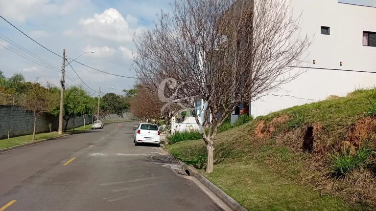 Imagem 2 Terrenos LADO A LADO em Condomínio Fechado