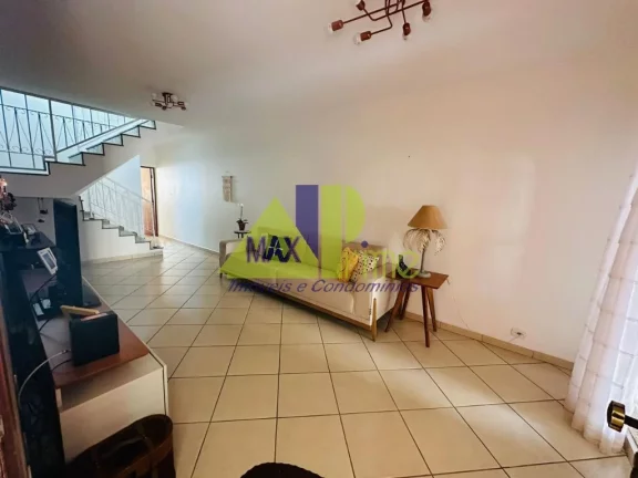 Imagem Imperdível Casa à Venda em São Paulo-SP: 3 Quartos, 1 Suíte, 2 Salas, 3 Banheiros, 2 Vagas na Vila Granada - 260m²