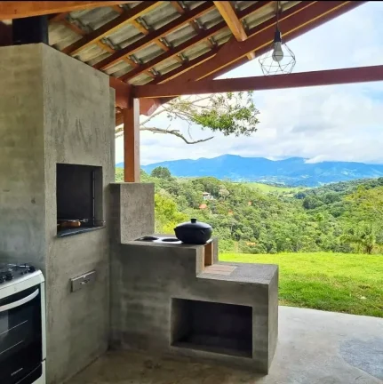 Imagem Entrou, Viveu: A Praticidade de uma Casa Pronta na Mantiqueira