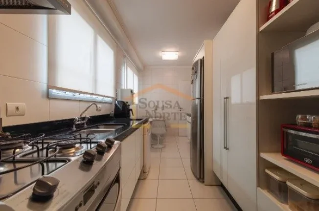 Imagem Apartamento 3 dormitórios, sendo 2 suítes, 1 delas máster com closet, piso laminado, sala ampla, ...