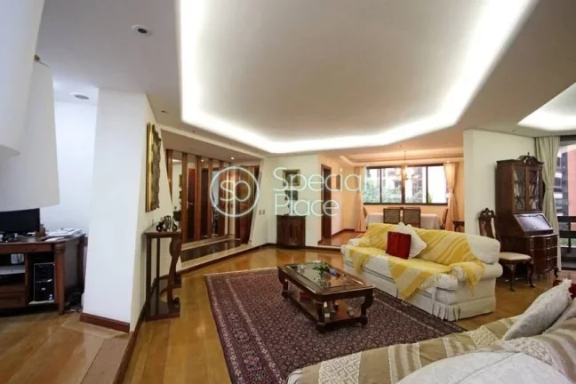 Imagem Ótimo apartamento com 260m² de área privativa, 4 dormitórios ( 3 suítes) e 4 vagas na garagem. ...