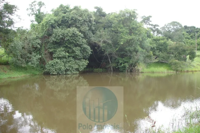 Imagem Fazenda 59 alqueires para soja, milho, gado em Cássia dos Coqueiros - SP . Temos autorização para venda.