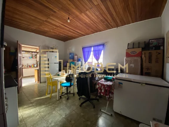Imagem Imperdível! Casa à venda em Sinop-MT, Jardim das Palmeiras. 4 quartos, 1 suíte, 1 sala, 1 vaga de garagem, 240m².
