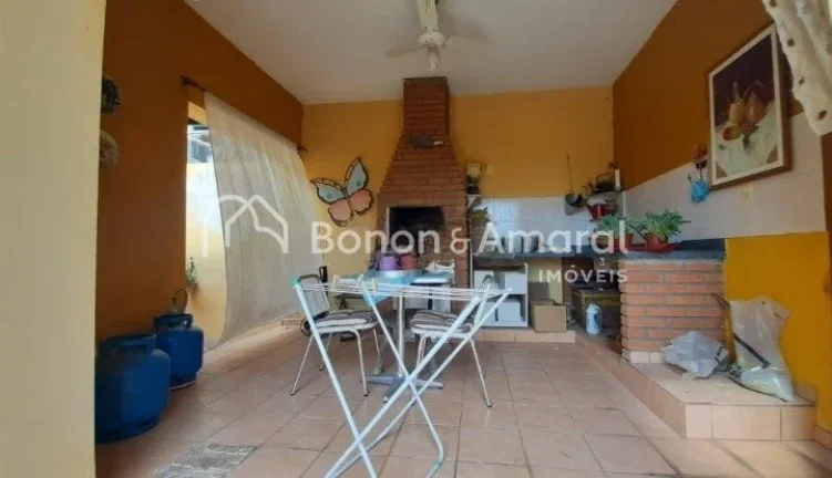 Imagem Localizada no charmoso condomínio Mirante do Lenheiro, esta ampla e aconchegante casa oferece o equ...