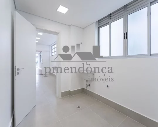 Imagem Apartamento Reformado à venda em Higienópolis, com 3 quartos e 2 vagas, 244 m².