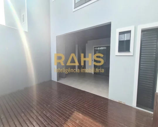 Imagem Moderno sobrado com 195m² privativos, localizado na melhor região do bairro Floresta. Detalhes em ...