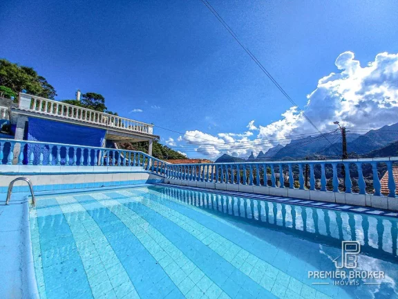 Imagem Casa à venda, 263 m² por R$ 900.000,00 - Fazendinha - Teresópolis/RJ