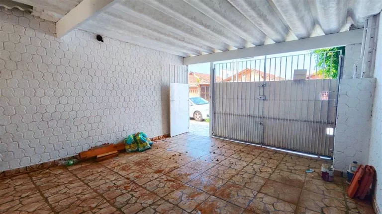 Imagem CASA COM 75 m² - MARACANÃ - PRAIA GRANDE SP