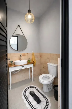 Imagem Casa com 2 dormitórios sendo 1 suíte e 1 vaga de garagem em Gov Celso Ramos/SC