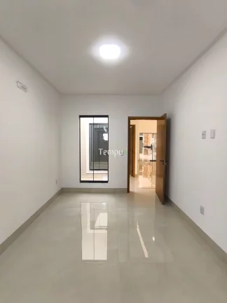 Imagem Casa Nova no Residencial Itaipu – 3 Suítes, Gourmet e Moderna