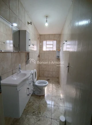 Imagem Casa da frente tem 2 dormitórios, sendo uma suite, sala, cozinha e lavanderia, cômodos bem amplos ...