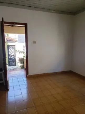 Imagem Casa térreo 250 m² Terreno 10 x 25 com 3 Dormitorios e uma Edícula