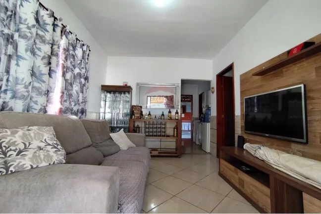 Imagem Ótima casa com 600m2 de terreno, Piscina, três quartos, sendo duas suítes no Jardim Atlântico Oeste, Itaipuaçu, Maricá