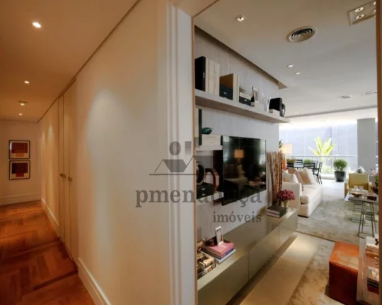 Imagem Apartamento de alto padrÃ£o, com terraÃ§o e bem distribuido. Condominio com spa, academia de gin...