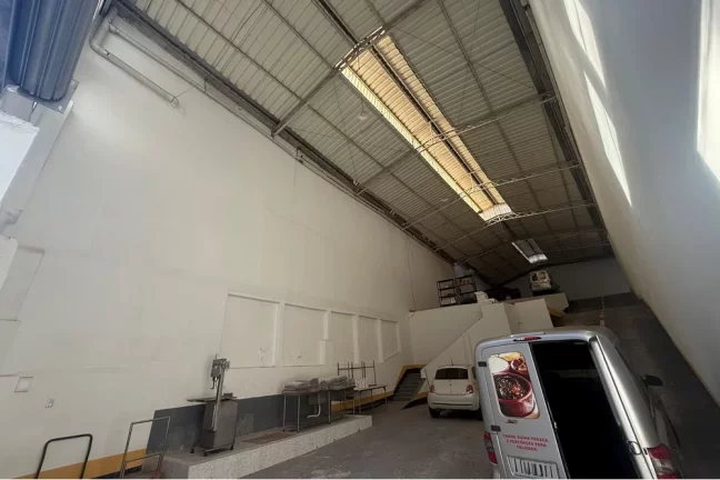 Imagem Galpão versátil com 454 m² na Lapa – Excelente Localização