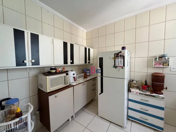 Imagem Apartamento com 2 dormitórios no 1° andar excelente localização, pertinho do Assai à venda, 76 m² por R$ 360.000 - Campo Grande - Santos/SP
