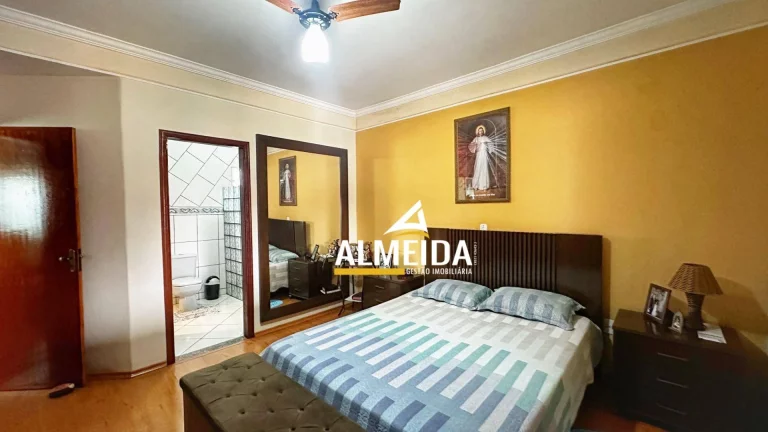 Imagem Casa com 3 dormitórios à venda, 257 m² por R$ 899.000,00 - Centro - Santa Gertrudes/SP