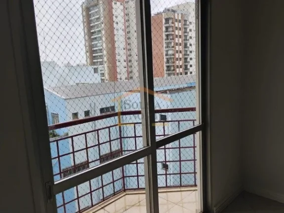 Imagem Apto semi mobiliado, 3 dormitórios, com armários, sendo 1 suíte, sala 2 ambientes, sacada, 3 banh...