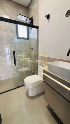 Imagem Design e Espaço: Residência com Pé Direito Alto e Ambientes Integrados no Condomínio Real Park, Sumaré/SP.