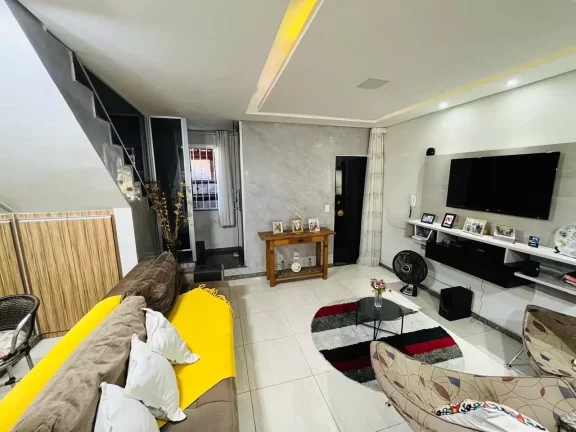 Imagem Casa duplex à venda, 2 quartos, 2 vagas, IMPERIAL - Santa Luzia/MG