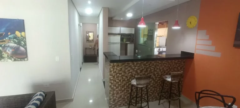 Imagem Sobrado com 4 dormitórios à venda, 220 m² por R$ 600.000,00 - Praia do Sapê - Ubatuba/SP