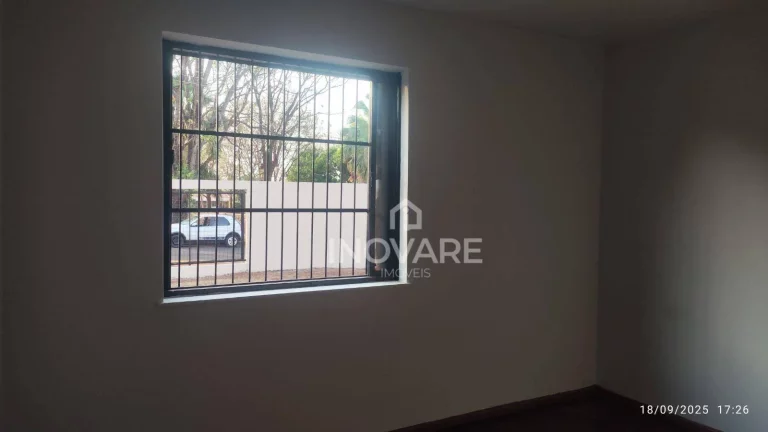 Imagem Casa com 3 dormitórios para alugar, 119 m² por R$ 2.200,00/mês - Vila de Furnas - Itumbiara/GO