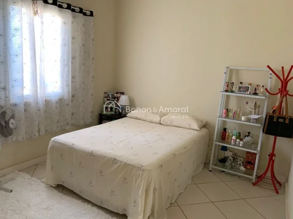 Imagem Casa térrea a venda no Taquaral, 3 quartos e armários planejados, sendo 1 suíte, banheiro social,...