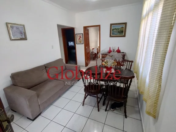 Imagem Casa com 3 dormitório aconchegante com garagem e quintal nas laterais e nos fundos bairro Radio Clube na ZN em Santos (SP) por R$.600.000,00 !