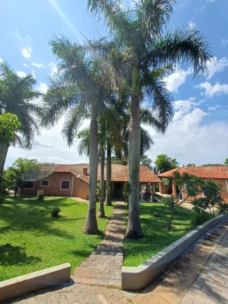 Imagem Chácara Espaçosa com 350m² de Construção e 5000m² de Terreno em Boituva