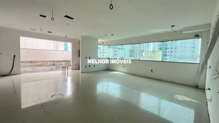 Imagem Apartamento Diferenciado com 03 suítes e 02 vagas, localizado no Centro de Balneário Camboriú