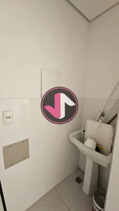 Imagem Conheça este encantador apartamento no Condomínio Della Rosa II, localizado em Ribeirão da Ponte,...