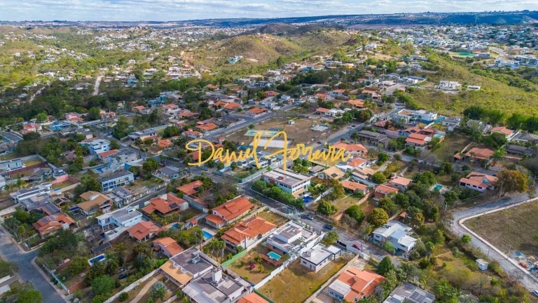 Imagem Excelente lote de 725 m² - Condomínio regularizado: escriturado e registrado