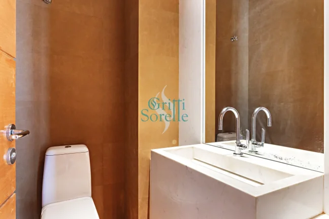 Imagem Excelente Apartamento à Venda na Vila Nova Conceição - São Paulo/SP.,