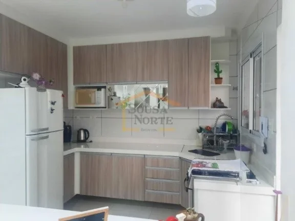 Imagem Sobrado em condomínio fechado, bem tranquilo e muito arborizado, 3 dormitórios, sendo 1 suíte, es...