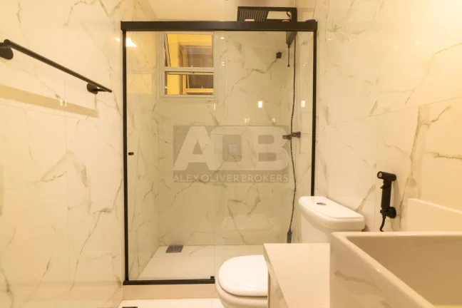 Imagem Apartamento à venda em Copacabana, 2quartos, 75m2, Rua Inhangá.