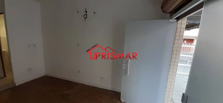 Imagem Alugo loja comercial no gonzaga, quadra da praia.