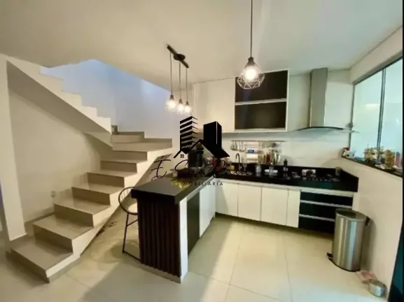 Imagem Casa à Venda em condomínio 2 Quartos Bairro Cabral Contagem MG