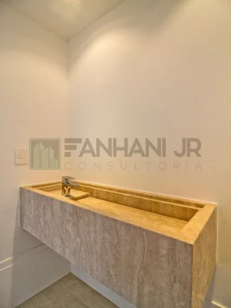 Imagem Vendo Maravilhoso apartamento totalmente reformado no coração dos Jardins !!!! Acabamentos nobres, marcenaria de primeira e com uma vista incrível. A