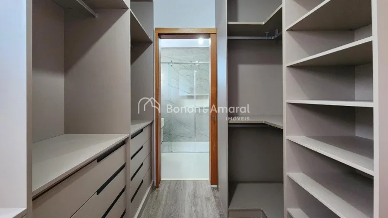 Imagem Casa de condominio a venda em Campinas no Aborais..

Linda e imponente residência, recém construí...