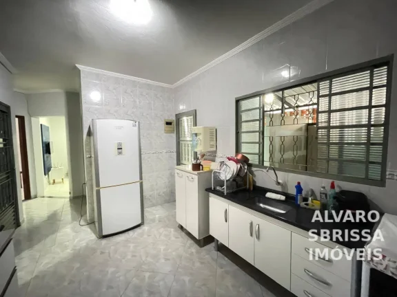 Imagem Casa com 4 dormitórios sala cozinha e um ponto comercial no Parque América Itu SP