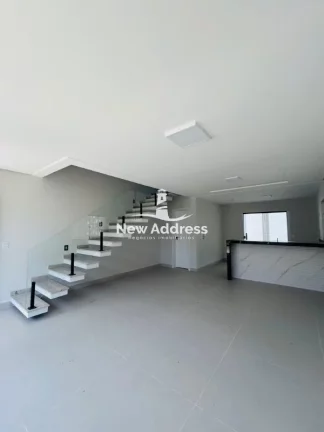 Imagem Casa duplex com ótimo acabamento à venda em Serra/ES