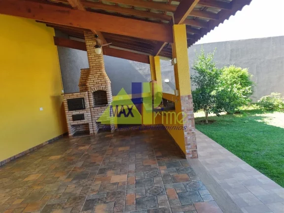 Imagem Imperdível casa de 3 quartos e ampla área na Vila Santista, Atibaia-SP - 1,97m², 1 suíte, 3 salas, 3 banheiros, 6 vagas.