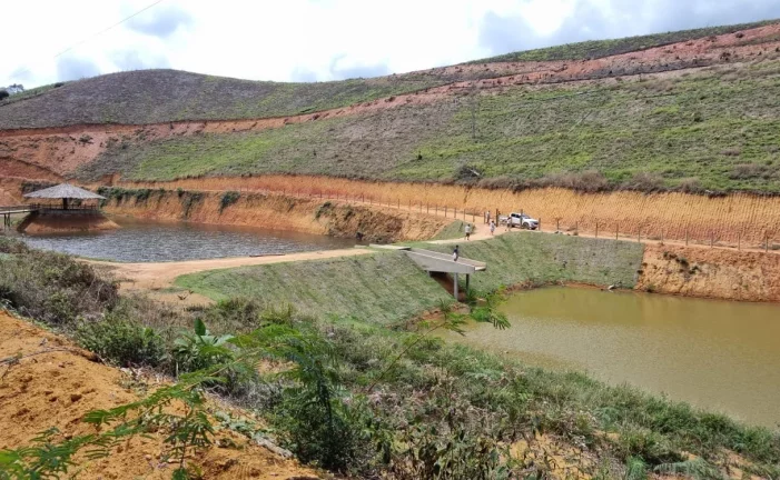 Imagem Terreno 14 Alqueires, Cachoeira, 03 Casas, Lago, Vista para a Pedra Azul, Aracê - ES