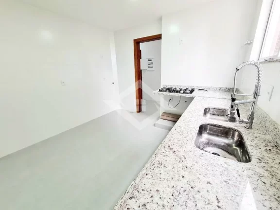 Imagem Apartamento de 4 Quartos para Venda em Copacabana com 185 m²