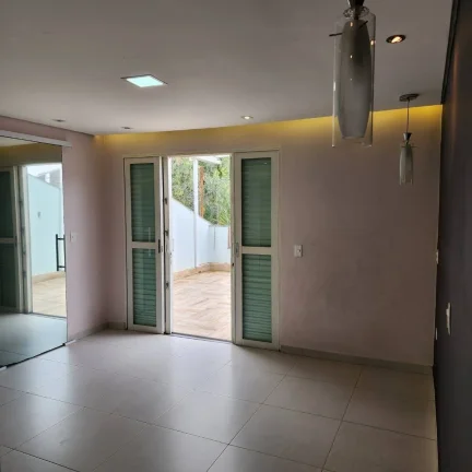 Imagem Sobrado com Edícula e Energia Solar 3 Dormitorios 2 vagas no Rudge Ramos