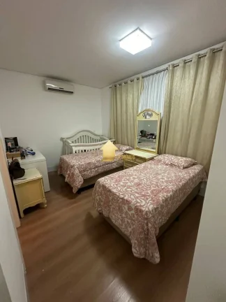 Imagem Sobrado com 3 quartos Condomínio Belvedere 1