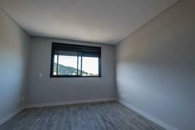 Imagem Casa com 4 dormitórios sendo 3 suítes e 2 vagas - Rio Tavares, Florianópolis/SC